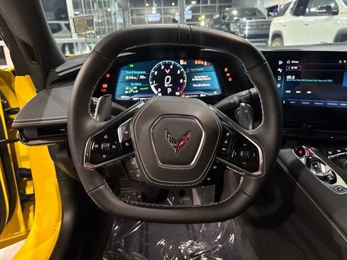 Used 2025 Chevrolet Corvette Stingray Preferred Cpe w/ Z51 Performance Package RWD image 17