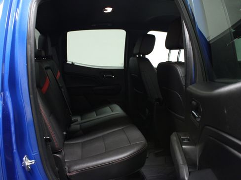 Used 2023 Chevrolet Colorado Z71 w/ Z71 Convenience Package 2 image 15