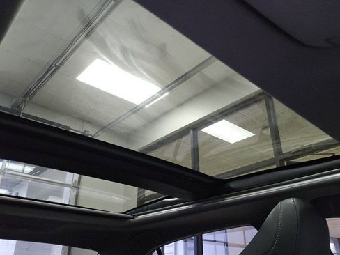 Used 2018 Toyota Camry XSE image 21