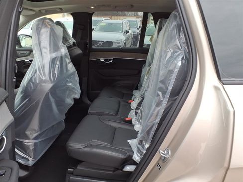 New 2026 Volvo XC90 B6 Ultra w/ Protection Package AWD/4WD image 12