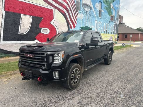 Used 2022 GMC Sierra 2500 AT4 w/ AT4 Preferred Package AWD/4WD image 2