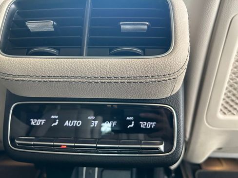 Used 2022 Mercedes-Benz GLS 450 4MATIC image 30