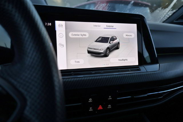 Used 2022 Volkswagen Golf R AWD/4WD image 13