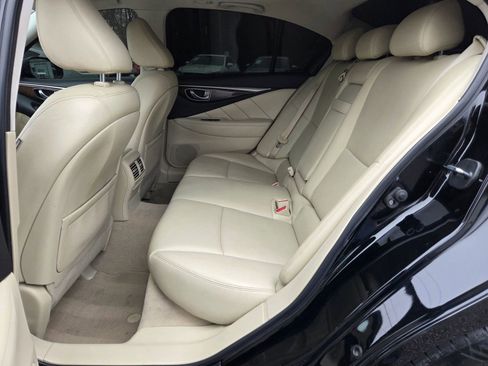 Used 2018 INFINITI Q50 Luxe w/ Essential Package (3.0T Luxe) image 11