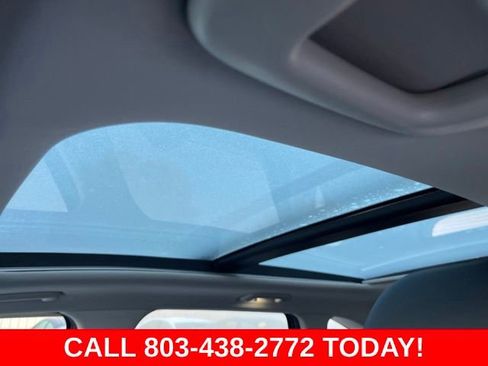 Used 2025 Kia Sorento SX FWD image 11
