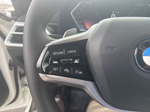 Used 2025 BMW 330i Sedan image 17