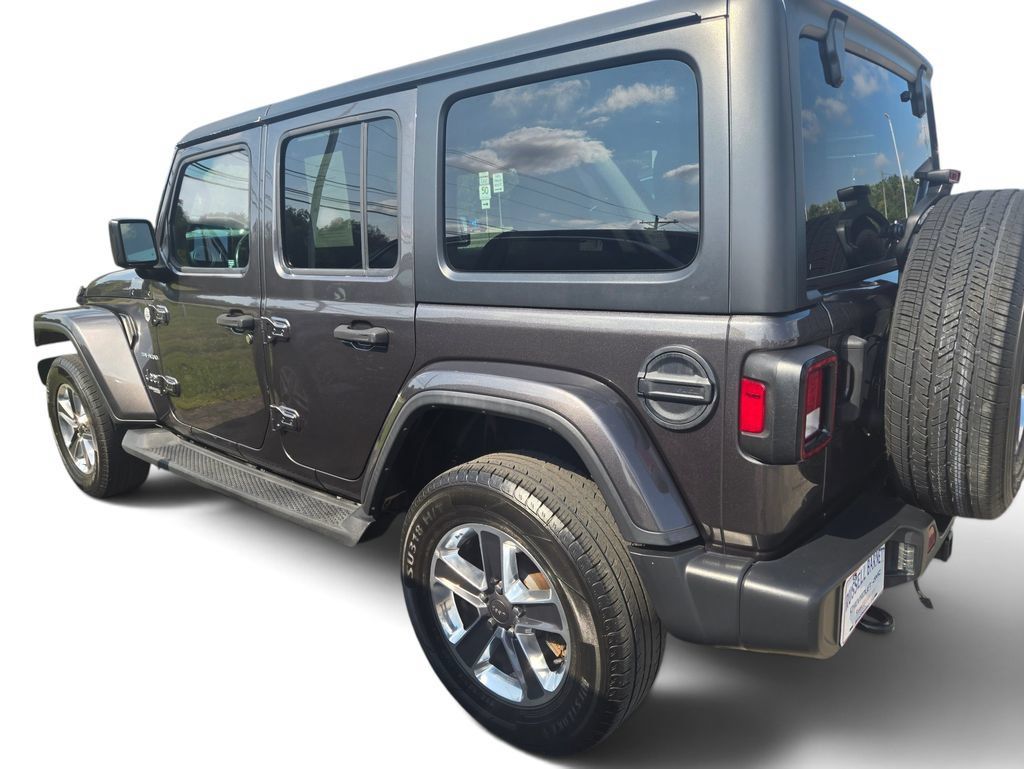 Used 2020 Jeep Wrangler Unlimited Sahara AWD/4WD image 3