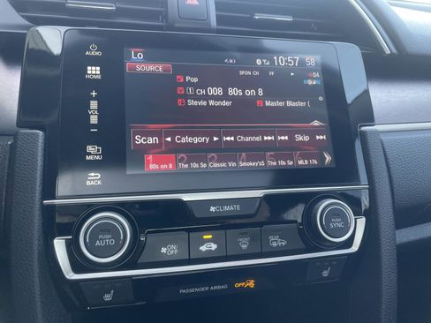 Used 2018 Honda Civic EX-L image 9