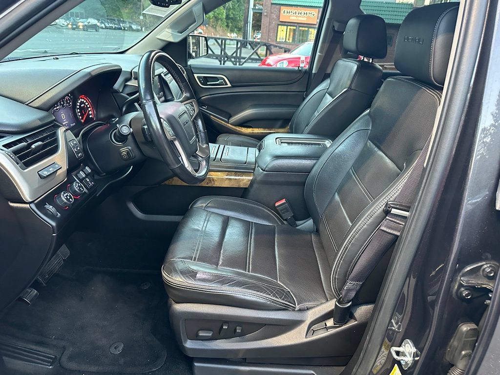 Used 2016 GMC Yukon Denali w/ Open Road Package AWD/4WD image 9