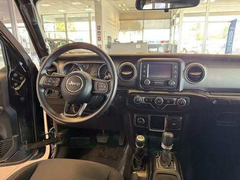 Used 2021 Jeep Wrangler Unlimited Sport image 33