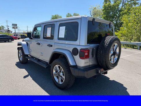 Used 2020 Jeep Wrangler Unlimited Sahara AWD/4WD image 3