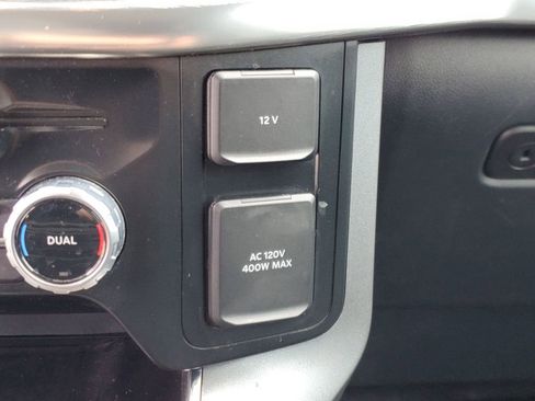 Used 2023 Ford F150 Lariat w/ Trailer Tow Package image 27