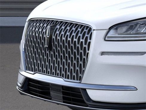 New 2026 Lincoln Corsair Premiere image 17