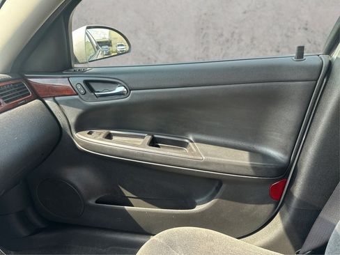 Used 2008 Chevrolet Impala LS FWD image 30