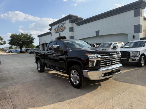 Used 2021 Chevrolet Silverado 2500 LTZ w/ LTZ Convenience Package AWD/4WD image 2