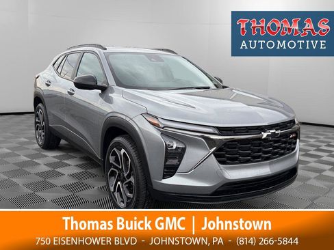 Used 2025 Chevrolet Trax RS w/ Driver Confidence Package image 1