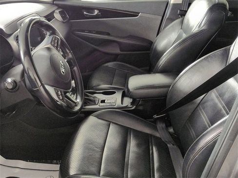 Used 2019 Kia Sorento EX image 12