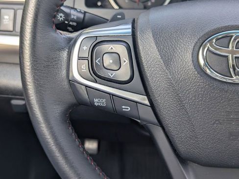 Used 2017 Toyota Camry SE image 21
