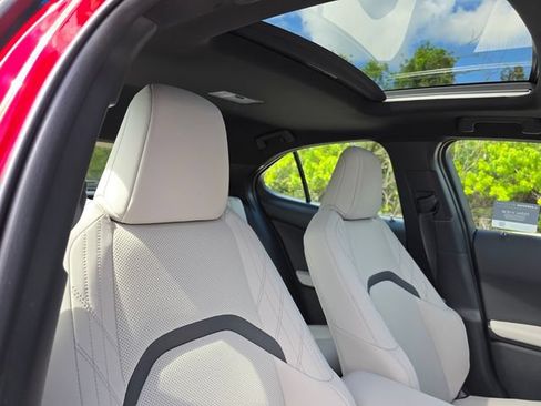 Used 2025 Lexus UX 300h FWD w/ Accessory Package (Z1) image 11