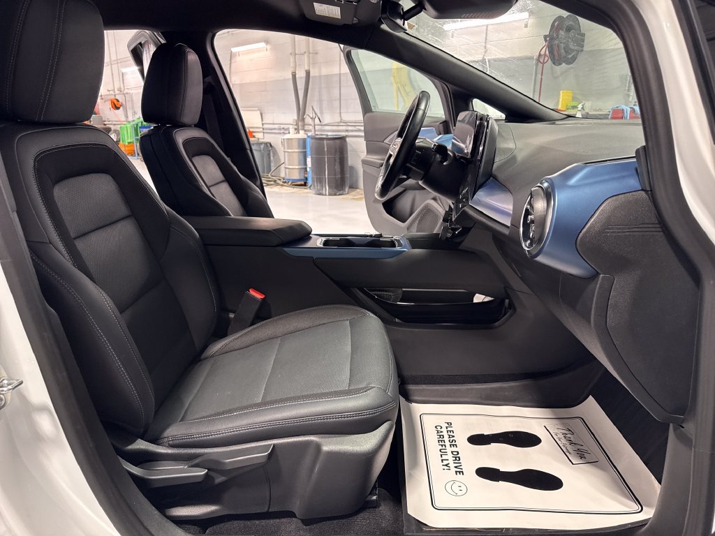 Used 2024 Chevrolet Equinox EV LT FWD image 33