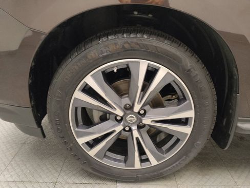 Used 2019 Nissan Pathfinder Platinum image 31