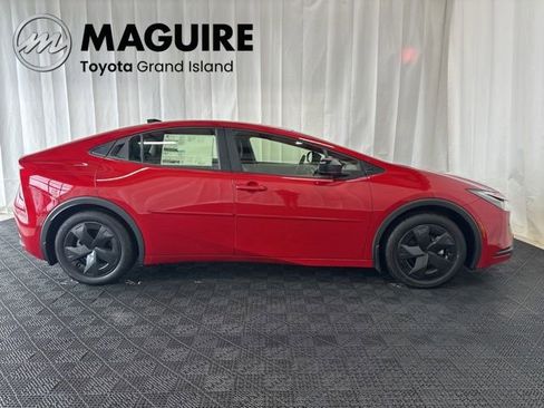 New 2026 Toyota Prius FWD image 2