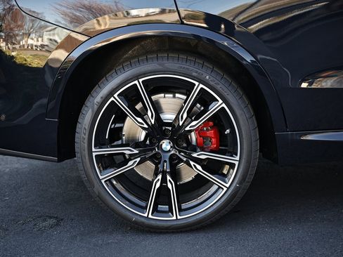 New 2026 BMW X5 M60i w/ Climate Comfort Package image 6