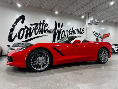 Used 2018 Chevrolet Corvette Stingray Convertible w/ 3LT Preferred Equipment Group RWD image 19