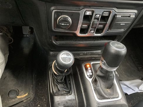 Used 2019 Jeep Wrangler Unlimited Sport S image 12