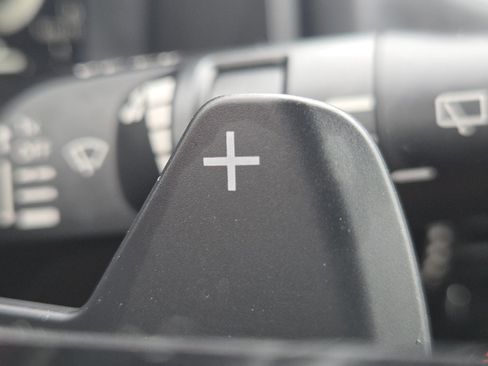 Used 2024 Nissan Rogue SL image 11