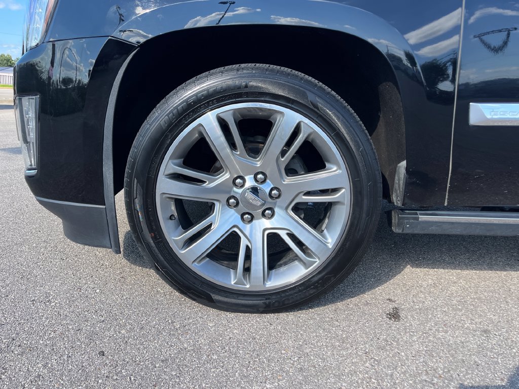 Used 2015 Cadillac Escalade Premium AWD/4WD image 24