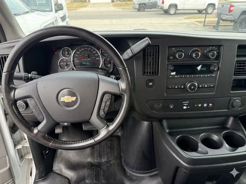 Used 2020 Chevrolet Express 2500 w/ Driver Convenience Package RWD image 29