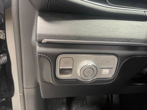 Used 2026 Mercedes-Benz GLS 450 4MATIC image 19