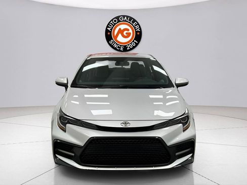 Used 2022 Toyota Corolla SE image 2