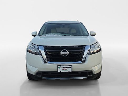 Used 2024 Nissan Pathfinder SL w/ SL Premium Package image 9