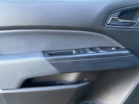 Used 2019 Chevrolet Colorado Z71 image 12