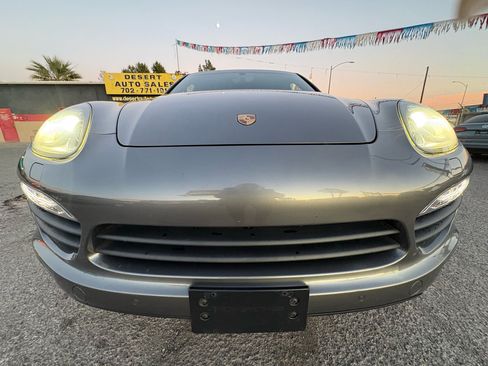 Used 2013 Porsche Cayenne S image 9