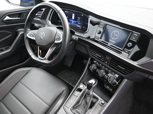 Used 2024 Volkswagen Jetta SE FWD image 18