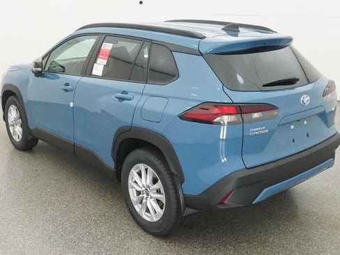 Used 2026 Toyota Corolla Cross LE image 47