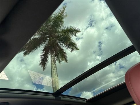 Used 2019 Porsche Cayenne image 16