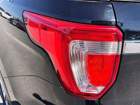 Used 2018 Ford Explorer FWD image 25