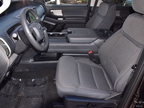 Certified 2025 Ford Expedition Max Active image 13