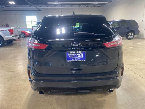 Used 2021 Ford Edge ST-Line w/ Cold Weather Package image 5