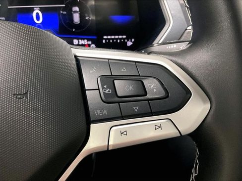 Used 2024 Volkswagen Tiguan S image 19