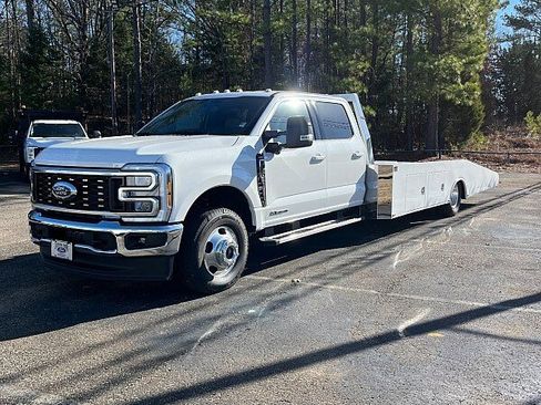 Used 2025 Ford F350 Lariat image 5