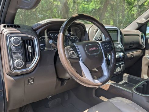 Used 2019 GMC Sierra 1500 SLT w/ SLT Premium Package AWD/4WD image 29