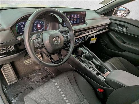 Used 2025 Honda Accord Sport image 12