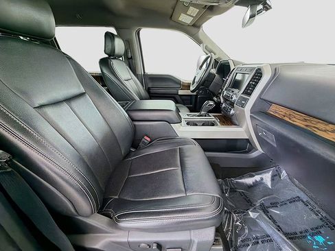 Used 2019 Ford F150 Lariat w/ Equipment Group 502A Luxury AWD/4WD image 21