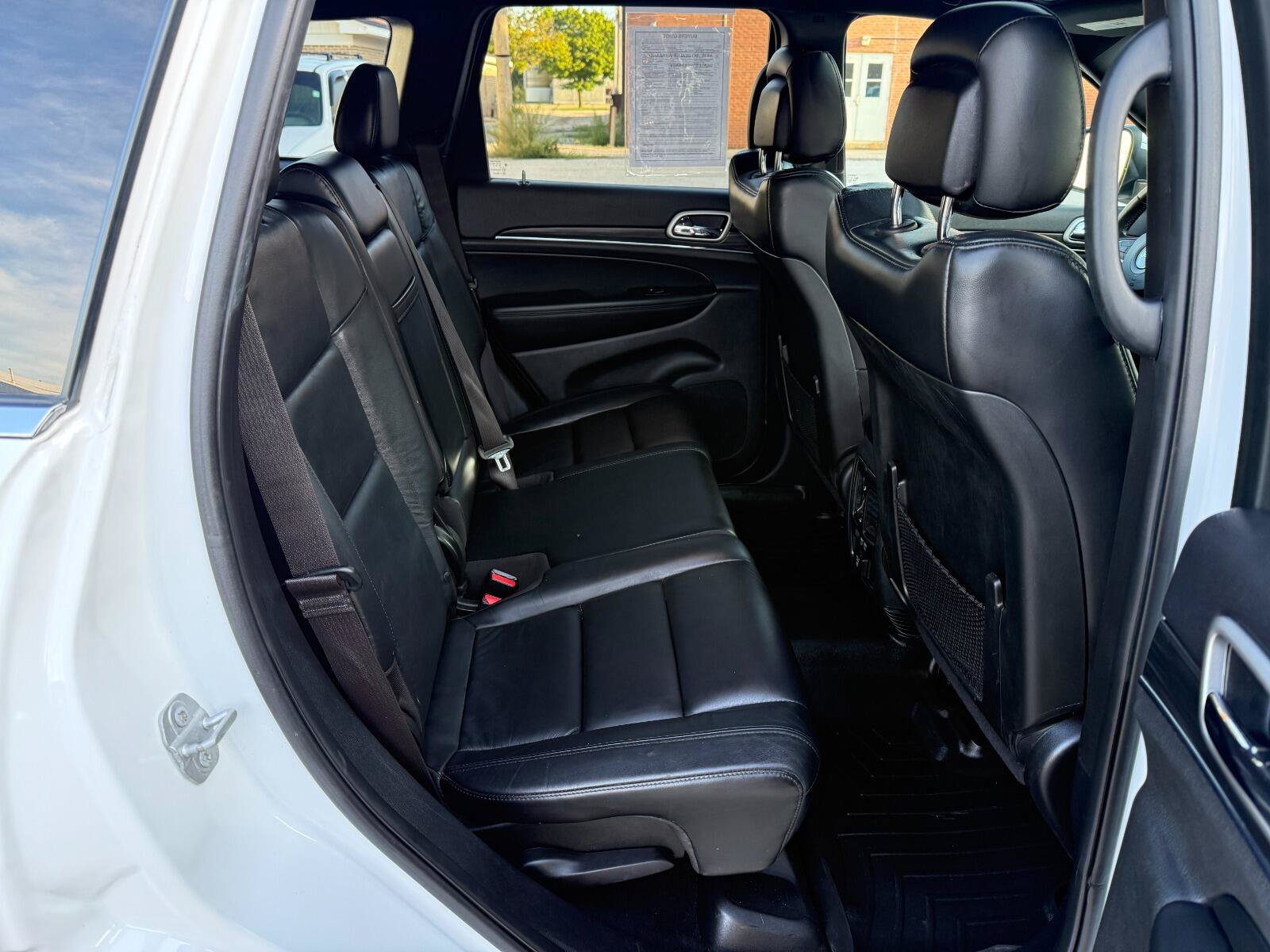 Used 2019 Jeep Grand Cherokee Limited AWD/4WD image 15
