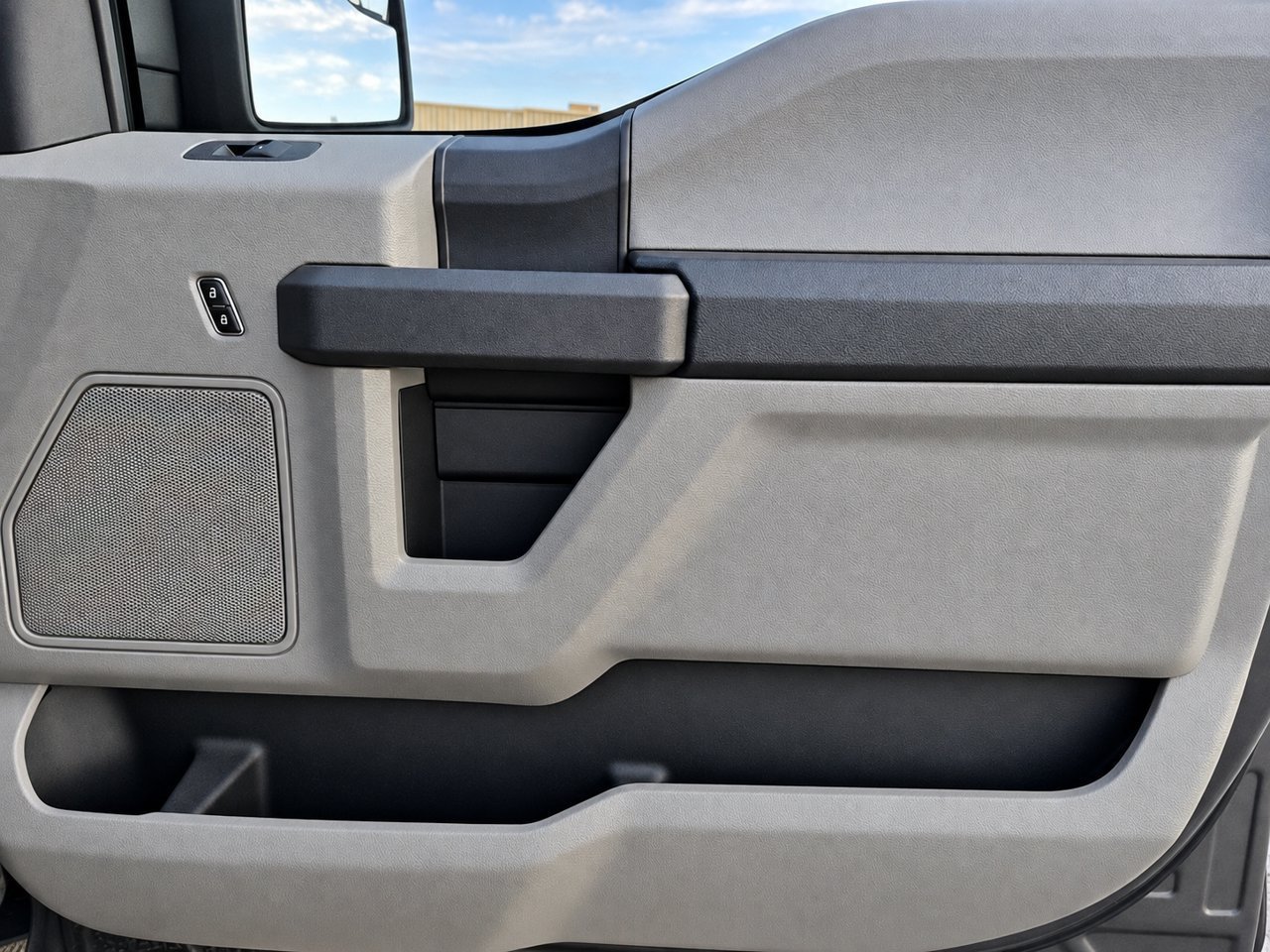 Used 2019 Ford F150 XL w/ Equipment Group 101A Mid AWD/4WD image 32